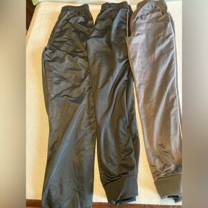 Three pairs of Stating Point Men’s Pants Small Black Gray Dark Atheletic